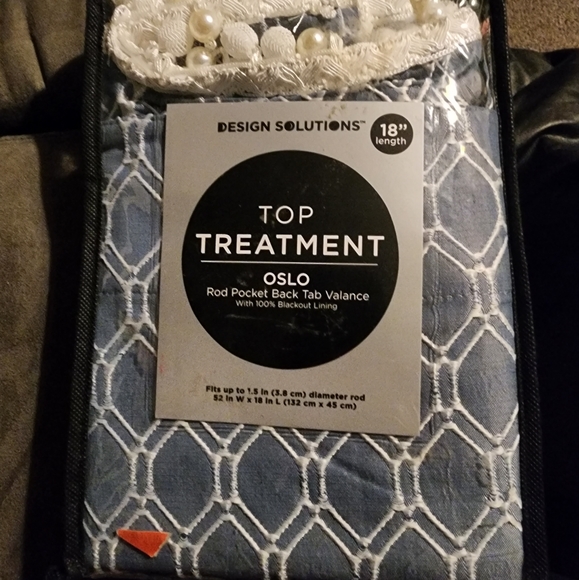 Valance - Picture 1 of 1